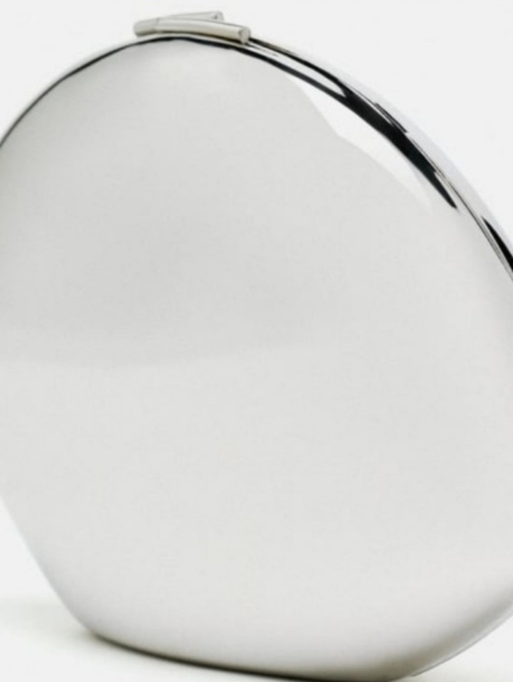 Silver  Metallic Oval Shaped   Clutchbag